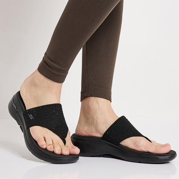 Skechers 140814 3672 GO WALK Arch Fit Embellished Sandal Black